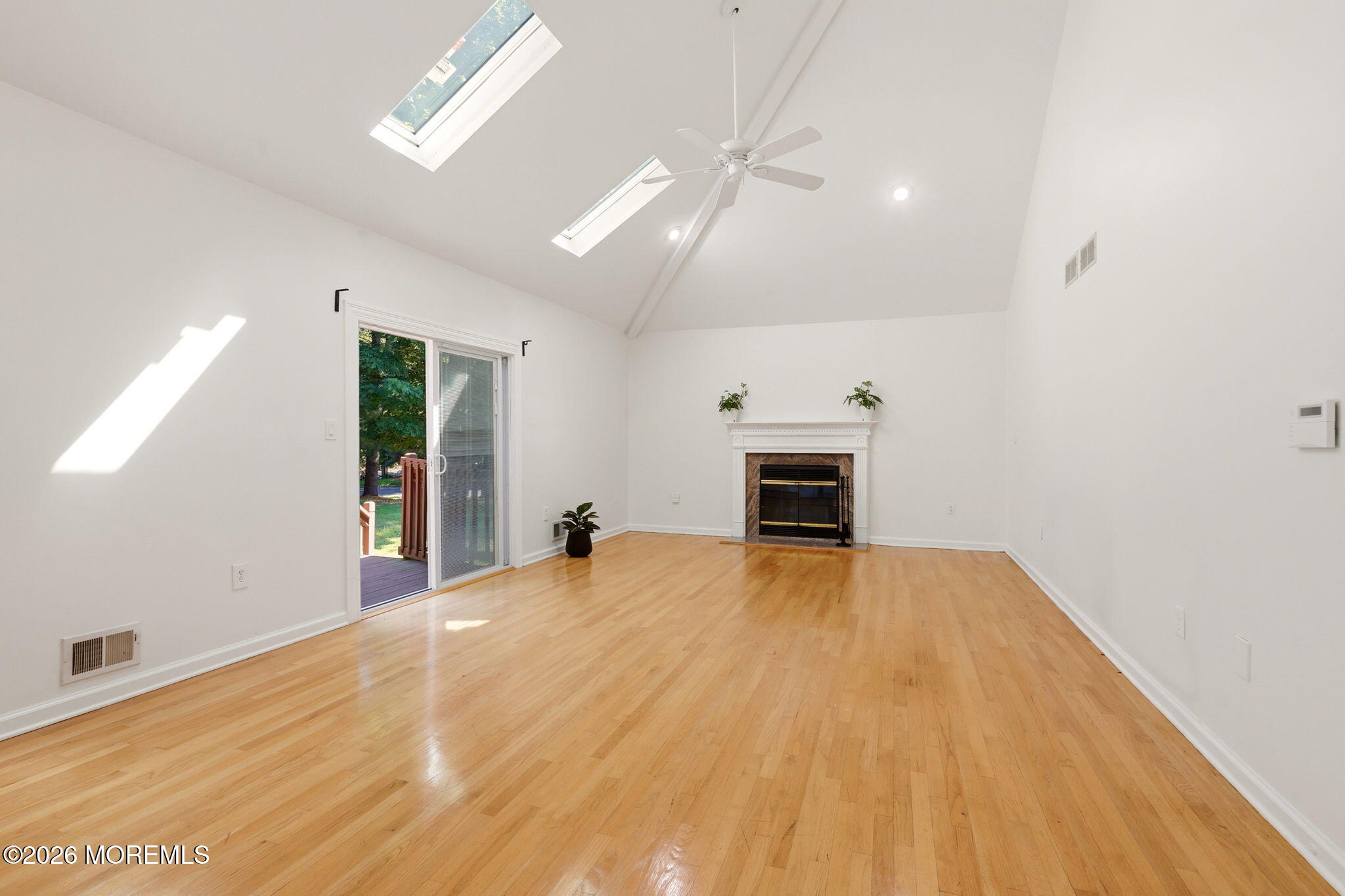 38 Knob Hill Road Morganville, NJ 07751 - Photo 7 of 30 006