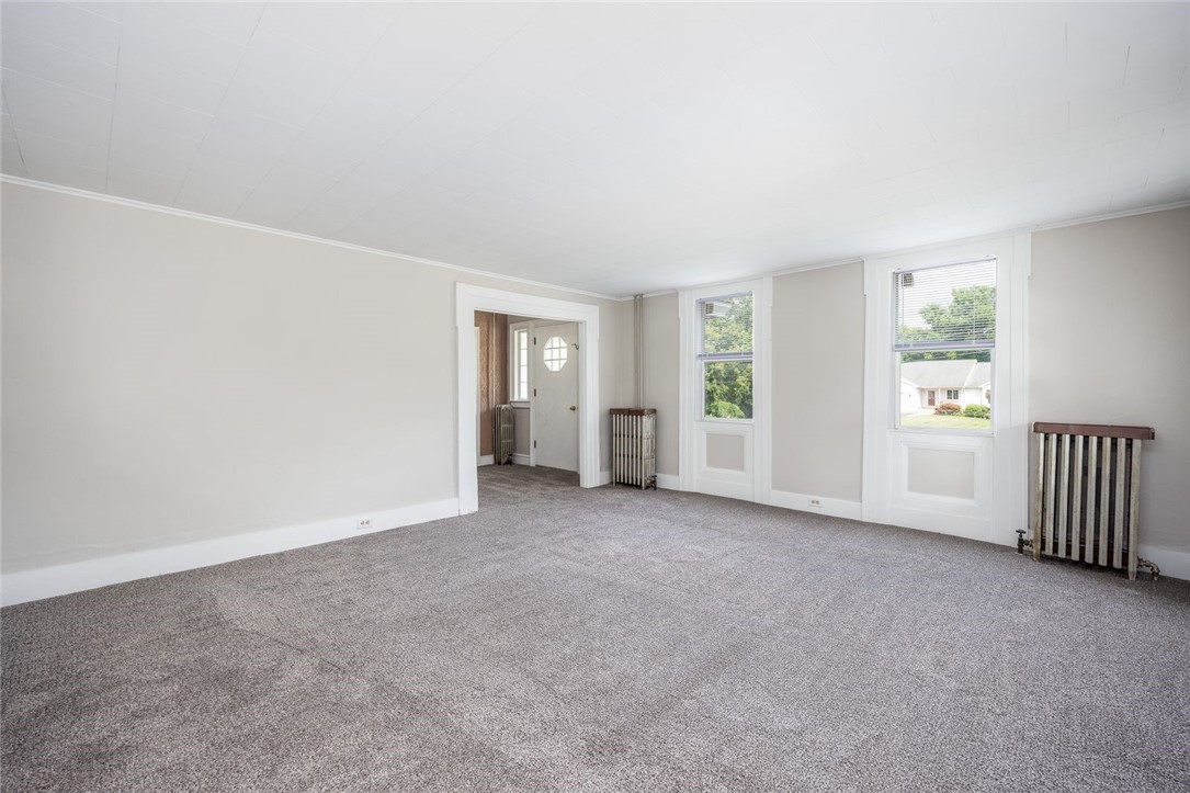 757 Holt Road Webster, NY 14580 - Photo 4 of 40