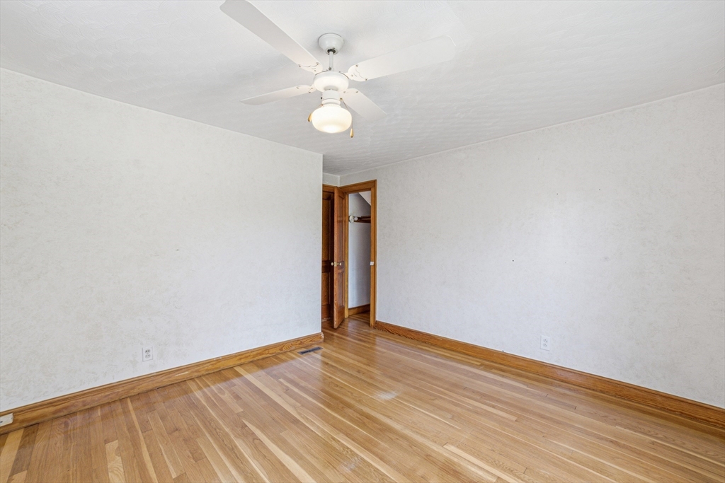 126 Brookfield Road Winthrop, MA 02152 - Photo 14 of 39