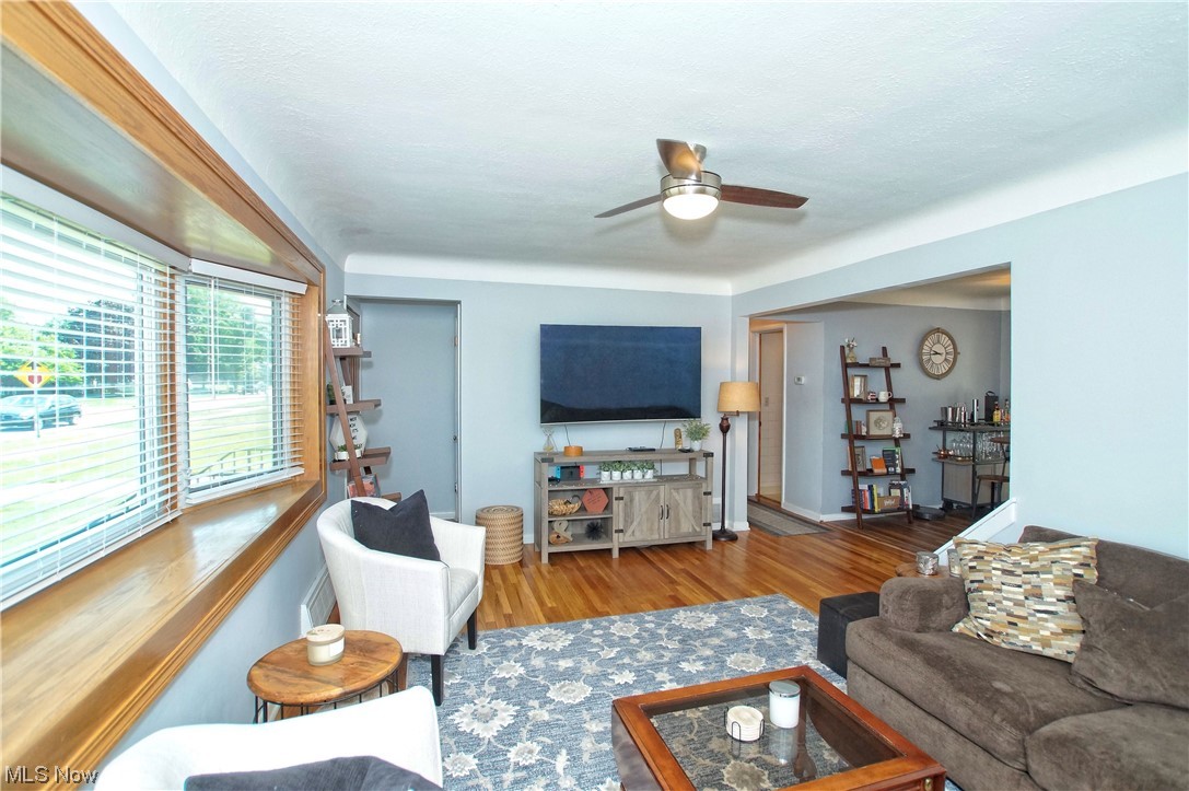 760 Pendley Road Willowick, OH 44095 - Photo 3 of 20