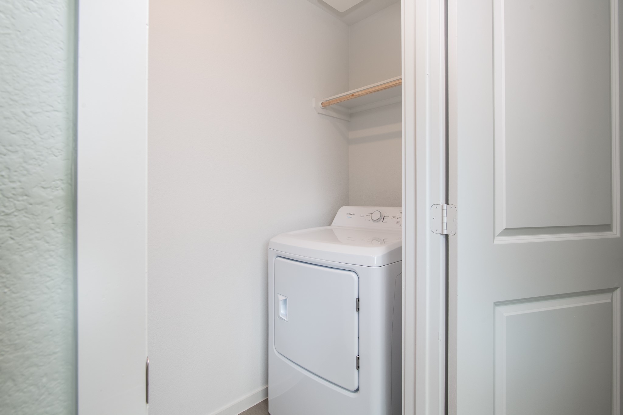 14852 North Ascot Bnd Circle Conroe, TX 77306 - Photo 18 of 21 a utility room with dryer and washer