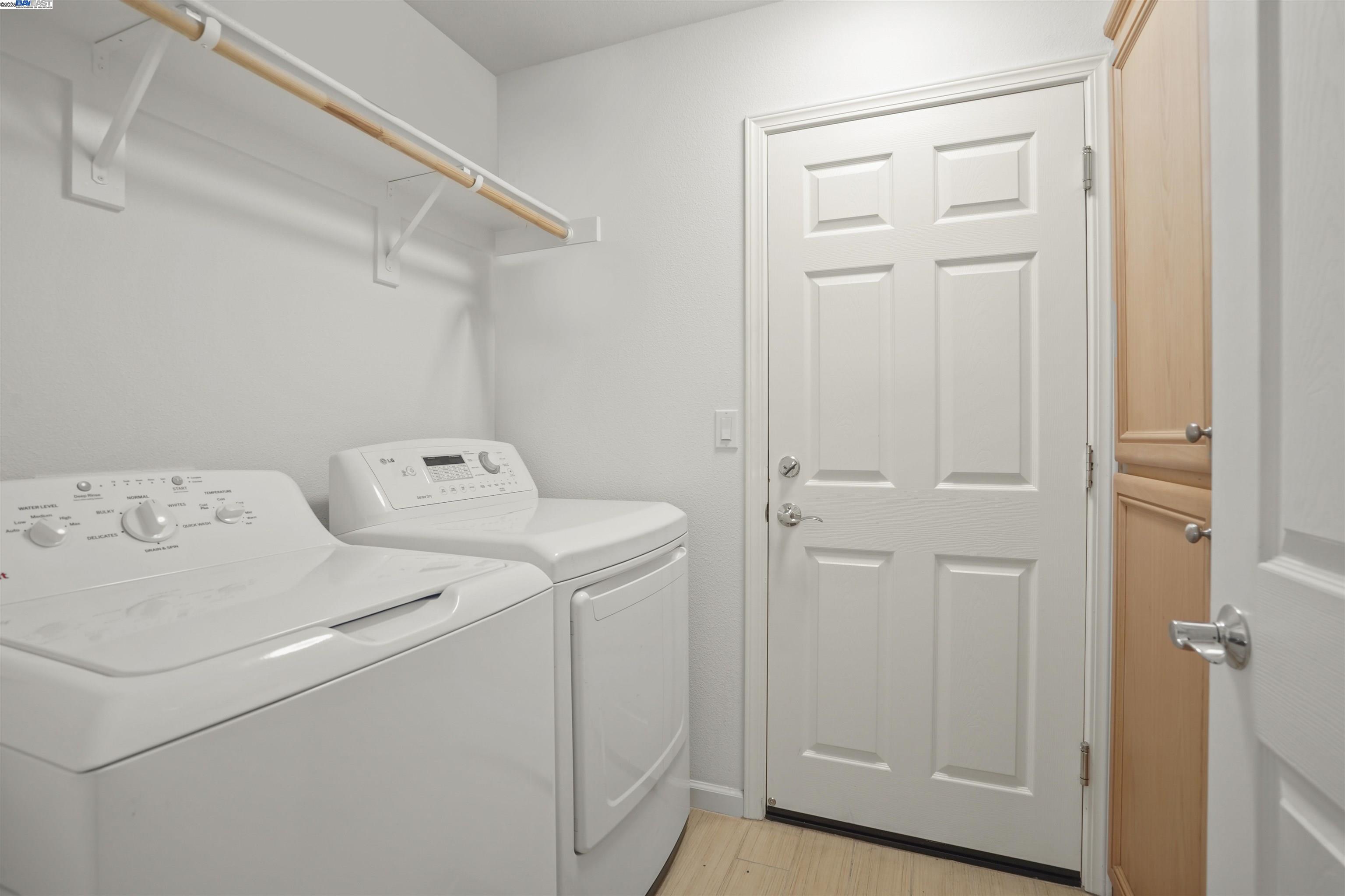 422 Saddle Rock Lane Rio Vista, CA 94571 - Photo 19 of 40 a utility room with dryer and washer