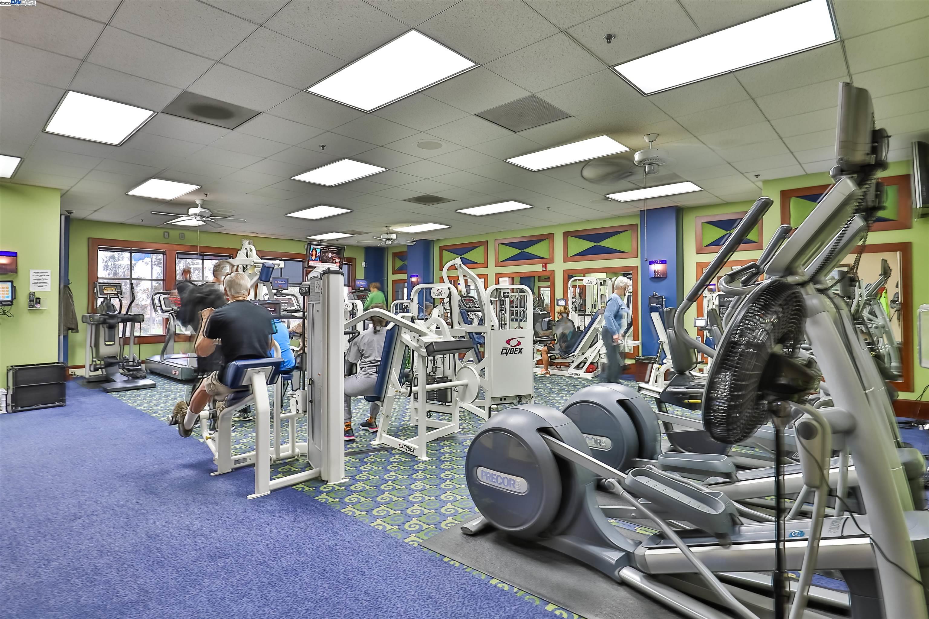 422 Saddle Rock Lane Rio Vista, CA 94571 - Photo 38 of 40 a view of a room with gym equipment