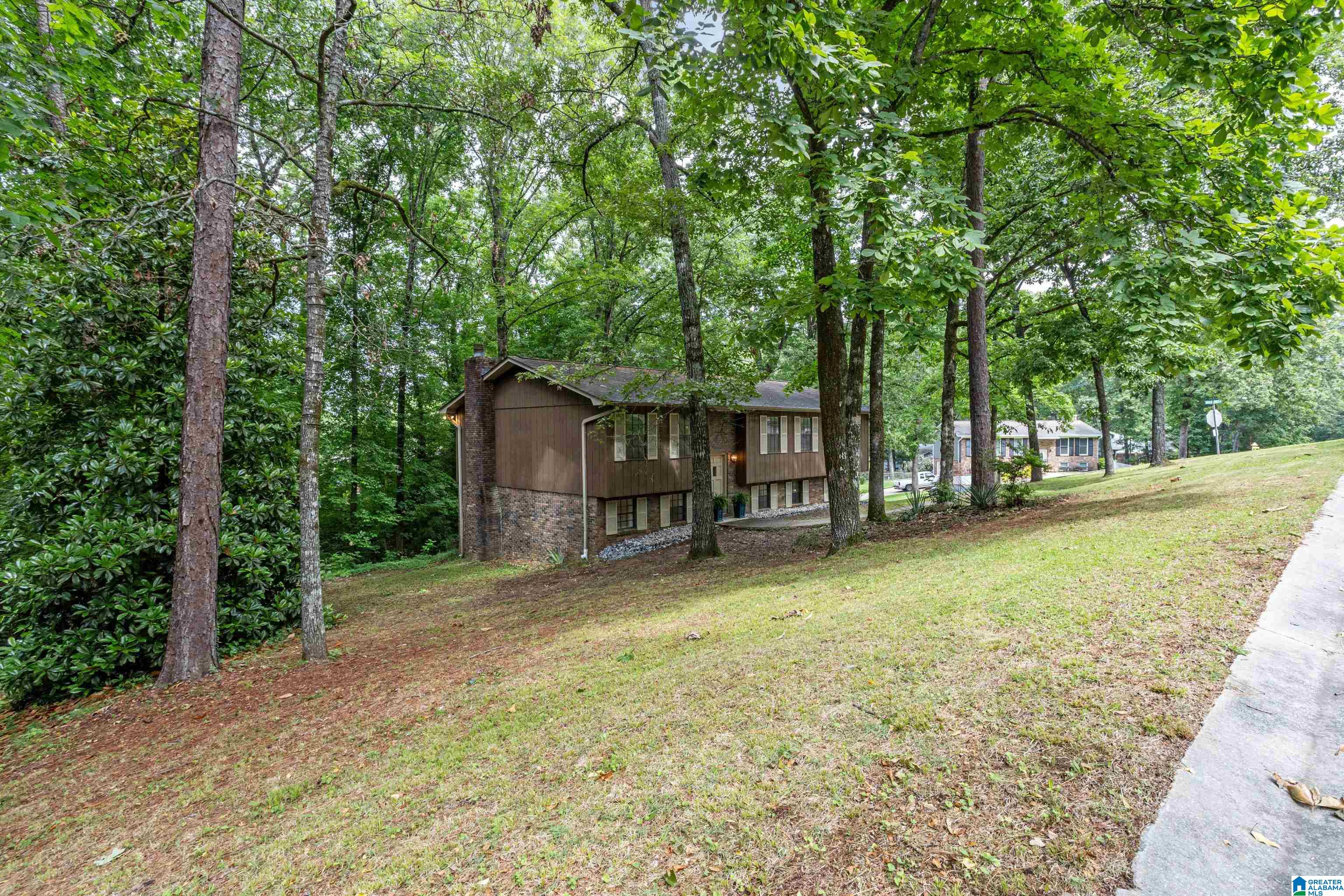 1805 Apache Way Alabaster, AL 35007 - Photo 40 of 43