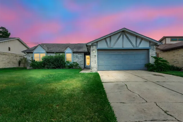 $239,500 | 8434 Quail Crest Drive, Missouri City, TX 77489