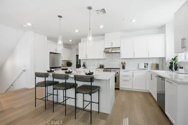 $1,248,000 | 2392 Haley Pt Drive, Unit 104, Ventura, CA 93003