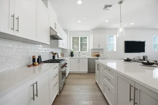 $1,248,000 | 2392 Haley Pt Drive, Unit 104, Ventura, CA 93003