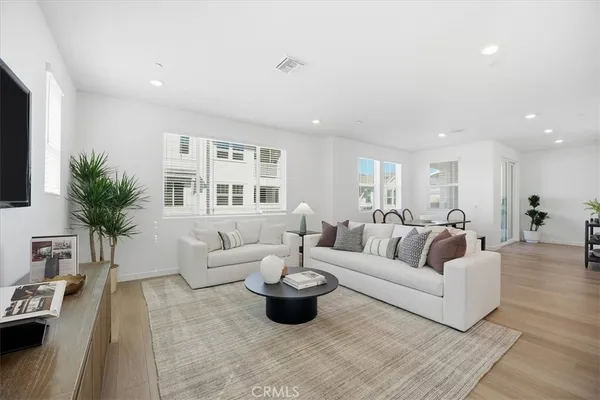 $1,248,000 | 2392 Haley Pt Drive, Unit 104, Ventura, CA 93003