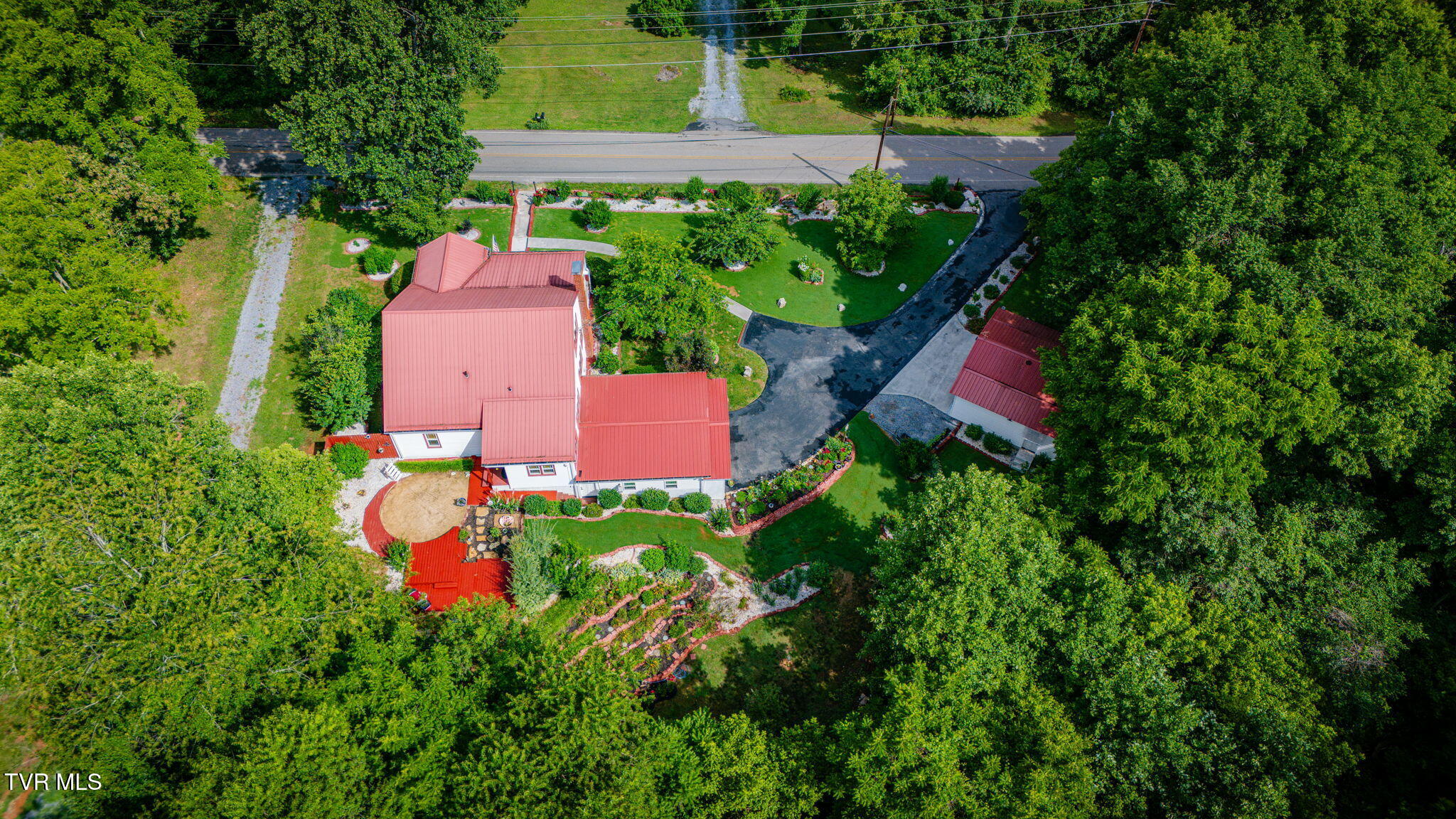 1384 Walnut Grove Road Bluff City, TN 37618 - Photo 42 of 43 103