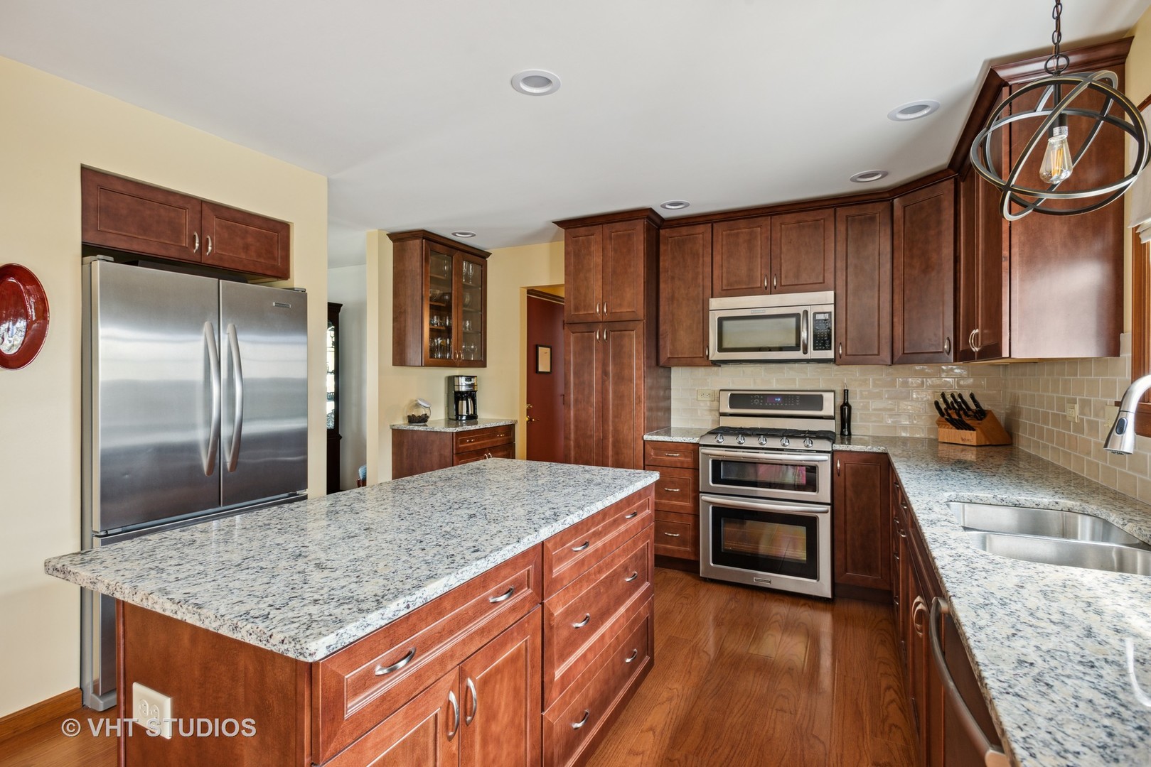 4338 Hatch Lane Lisle, IL 60532 - Photo 9 of 35