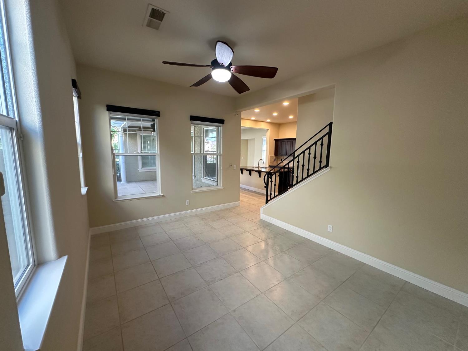 3852 Harlan Ranch Boulevard Clovis, CA 93619 - Photo 11 of 34