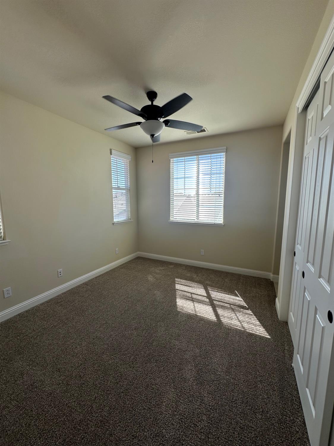 3852 Harlan Ranch Boulevard Clovis, CA 93619 - Photo 25 of 34