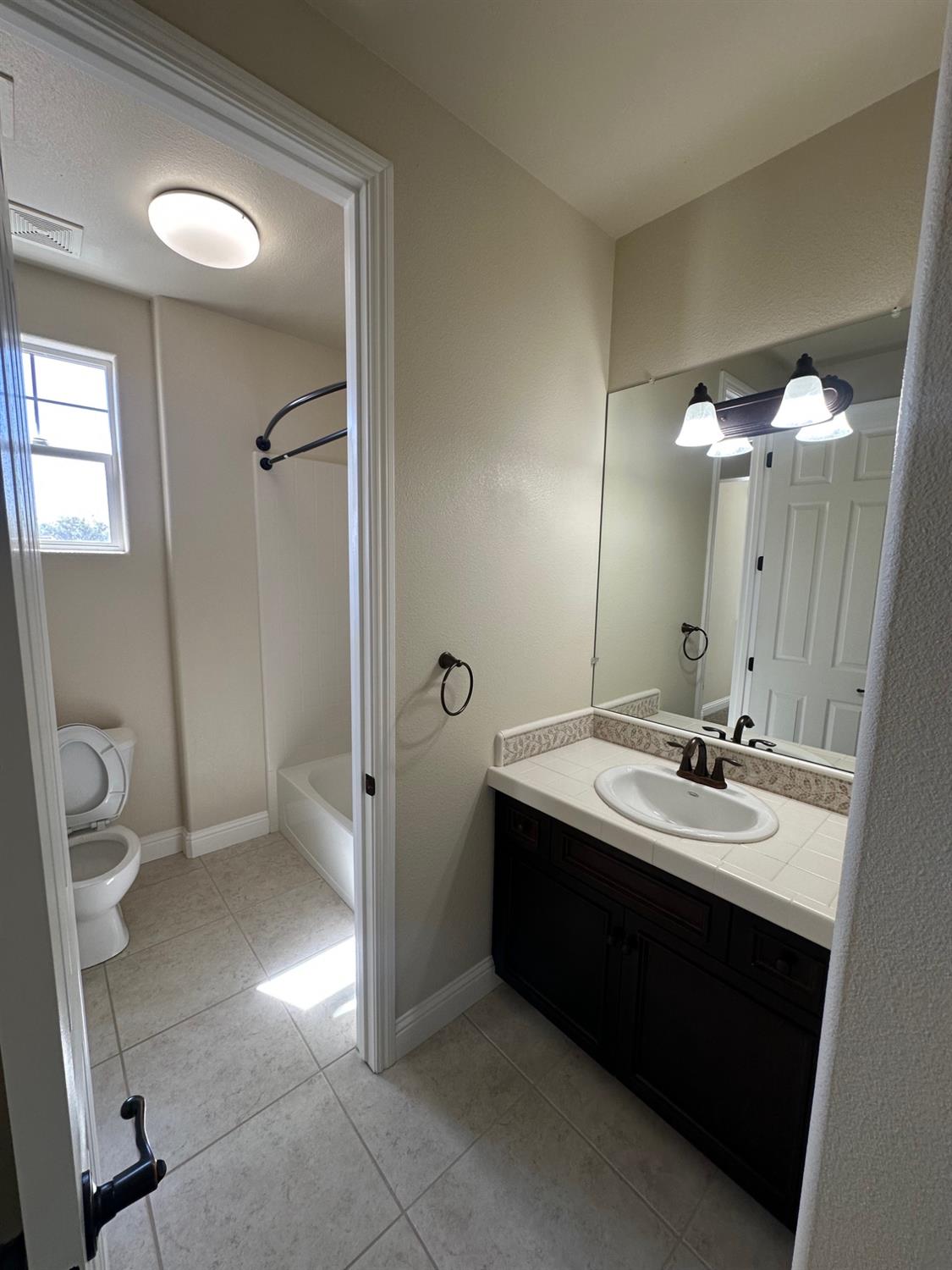 3852 Harlan Ranch Boulevard Clovis, CA 93619 - Photo 27 of 34