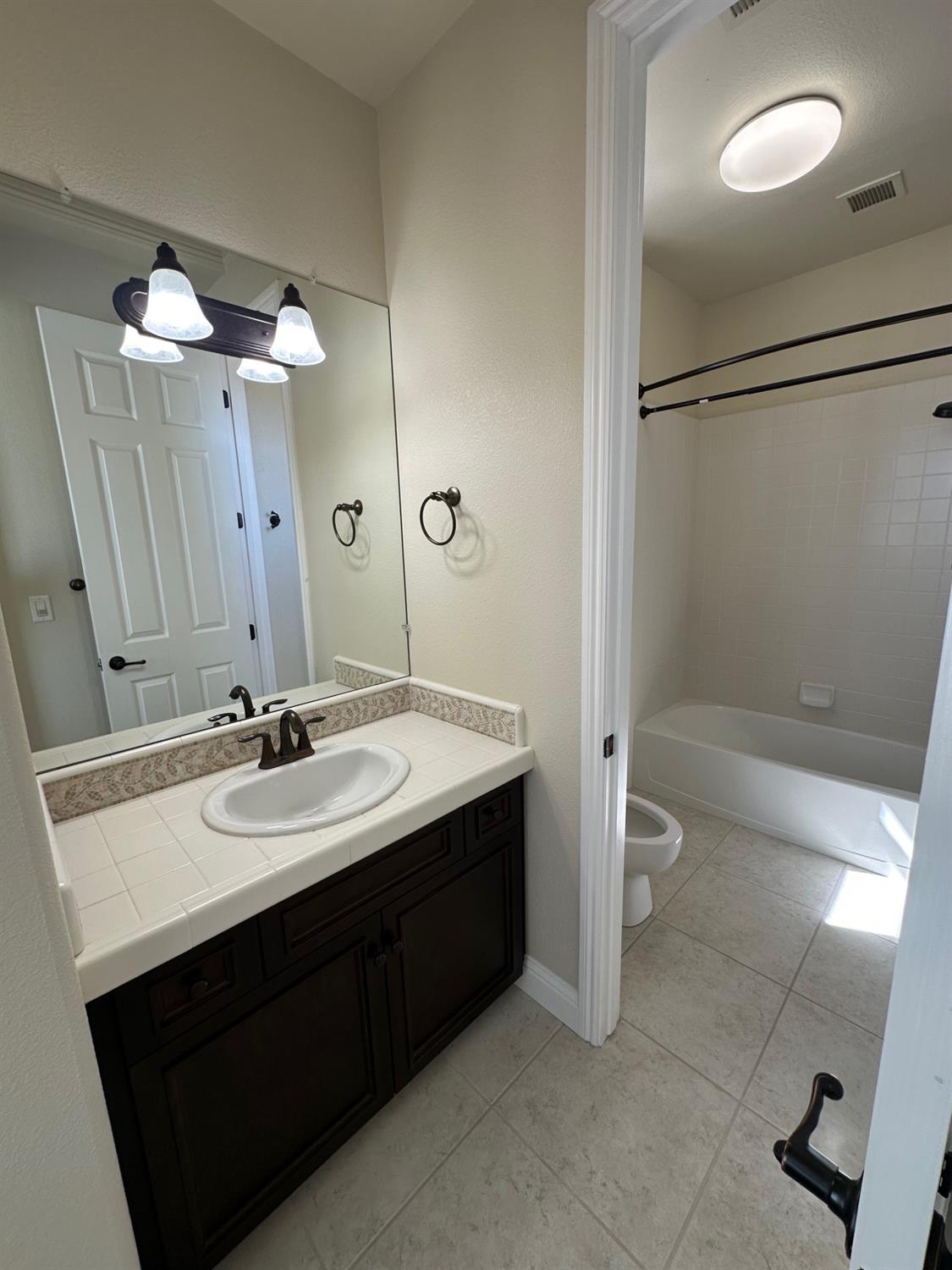 3852 Harlan Ranch Boulevard Clovis, CA 93619 - Photo 28 of 34