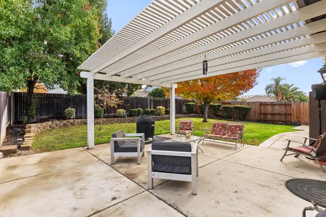 $587,900 | 8325 Almadine Drive, Sacramento, CA 95829