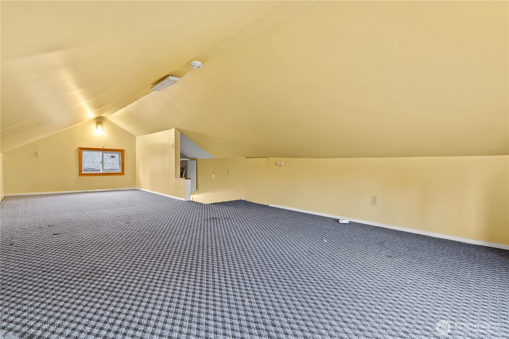 2113 East Grand Avenue Everett, WA 98201 - Photo 19 of 22 a view of an empty room