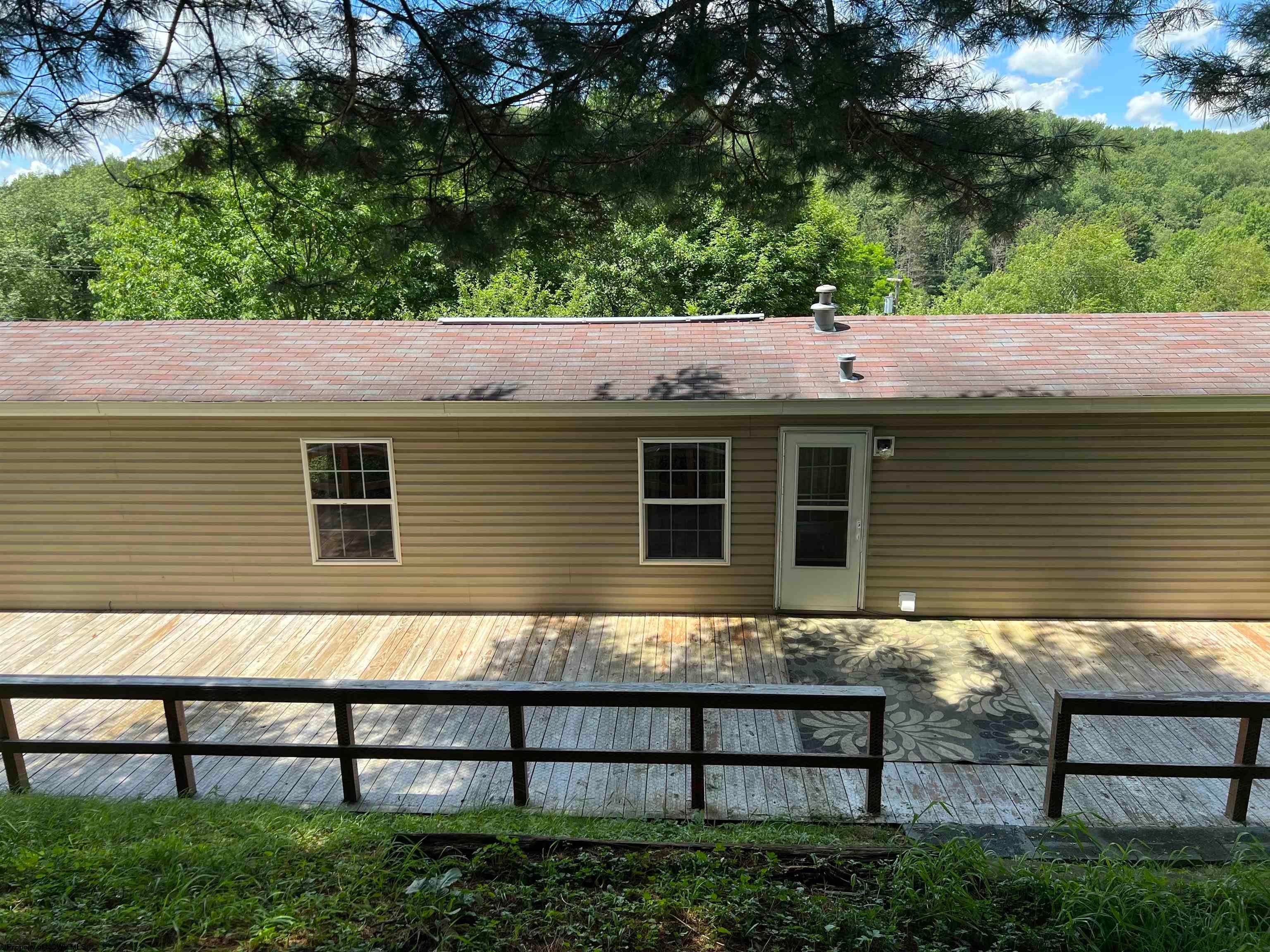 267 Douglas Road Thomas, WV 26292 - Photo 5 of 30 Gallery Image 5