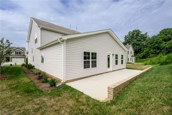 $434,160 | 2950 Flat Rock Drive, Winston-Salem, NC 27127