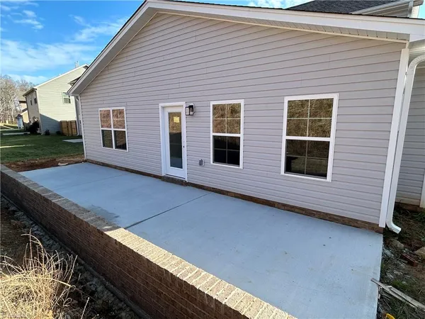 $434,160 | 2950 Flat Rock Drive, Winston-Salem, NC 27127