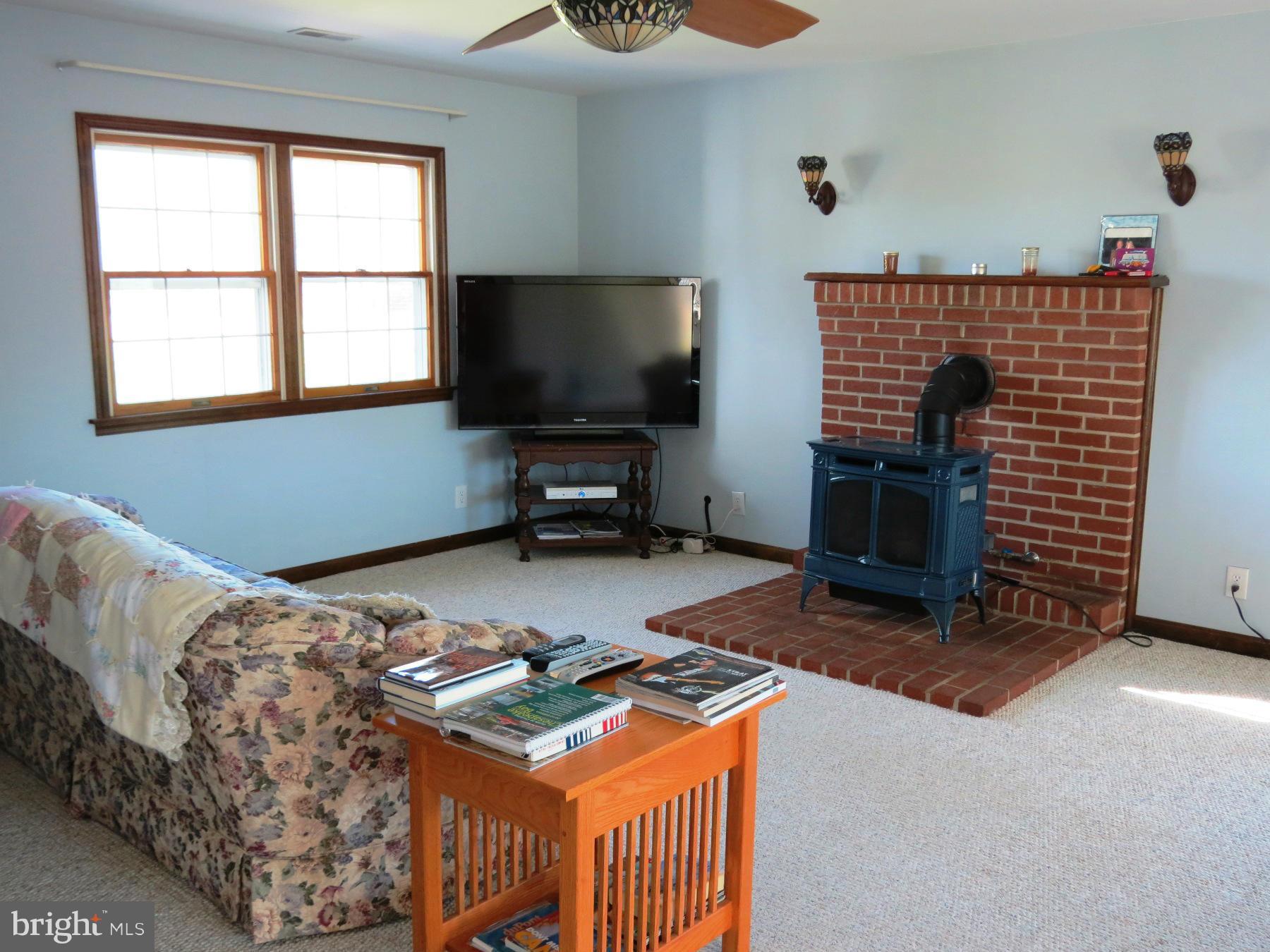 912 Winters Church Road Union Bridge, MD 21791 - Photo 13 of 30 Family Room