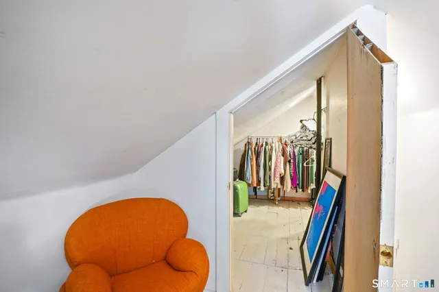 $480,000 | 7 Peaceable Street, Redding, CT 06896