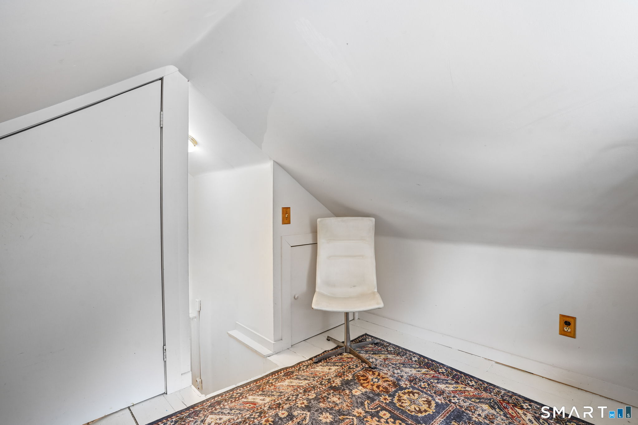 7 Peaceable Street Redding, CT 06896 - Photo 17 of 27