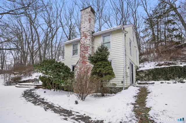 $480,000 | 7 Peaceable Street, Redding, CT 06896