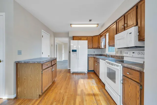 $350,000 | 3 North Rome Drive, Roanoke, VA 24019