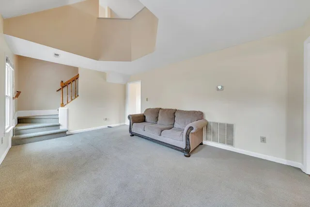 $350,000 | 3 North Rome Drive, Roanoke, VA 24019