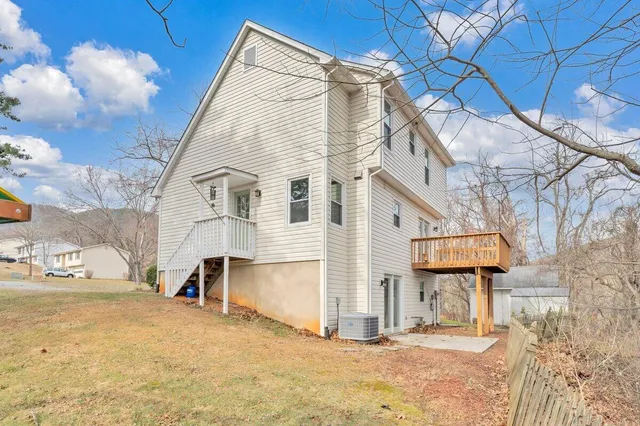 $350,000 | 3 North Rome Drive, Roanoke, VA 24019