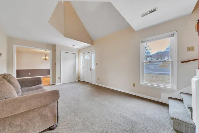 $350,000 | 3 North Rome Drive, Roanoke, VA 24019