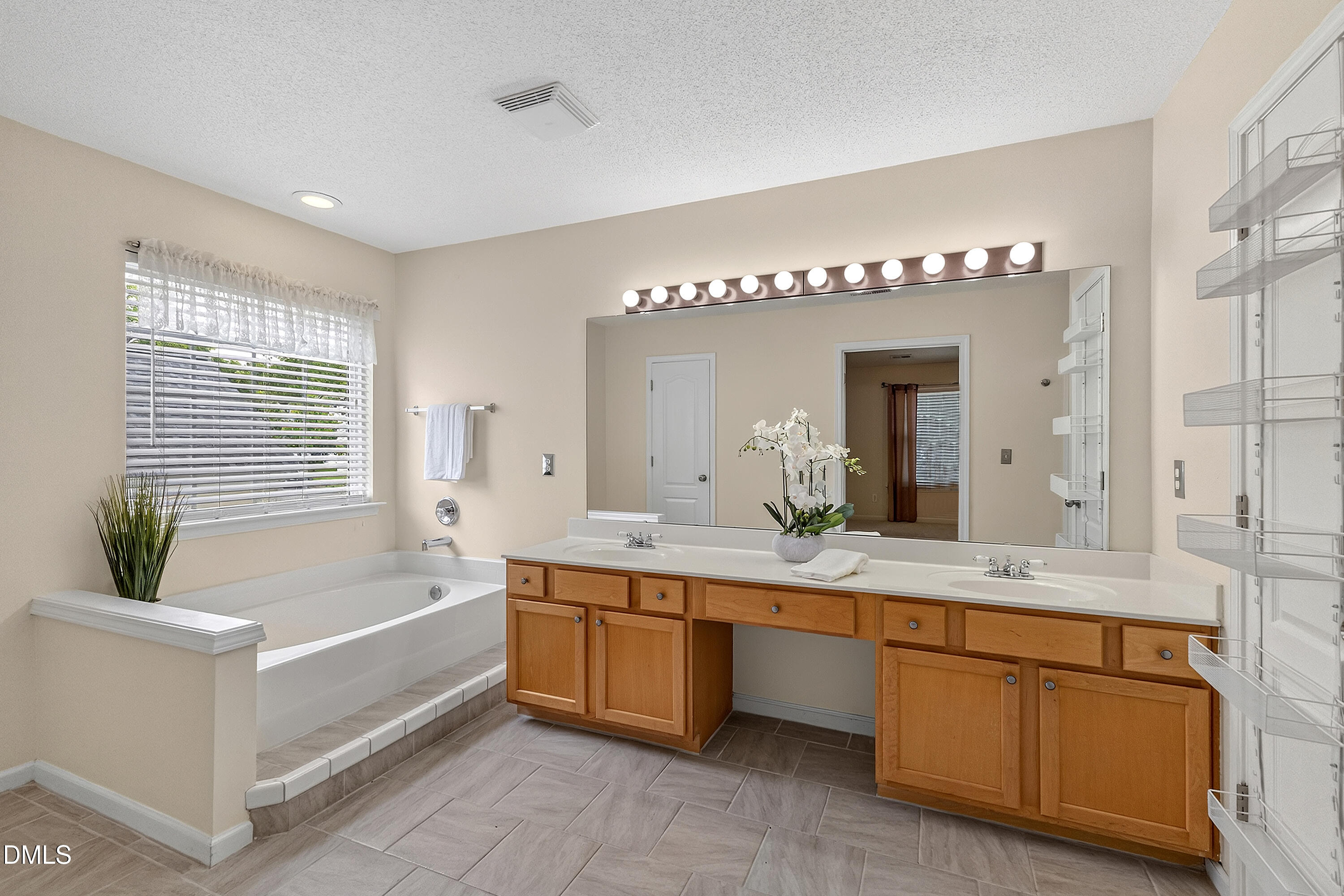 204 Grassy Point Road Apex, NC 27502 - Photo 6 of 28 25-204 Grassy Point Rd_3936
