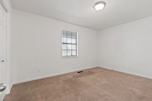 $1,595 | 2612 Hickory Valley Road, Unit A, Chattanooga, TN 37421