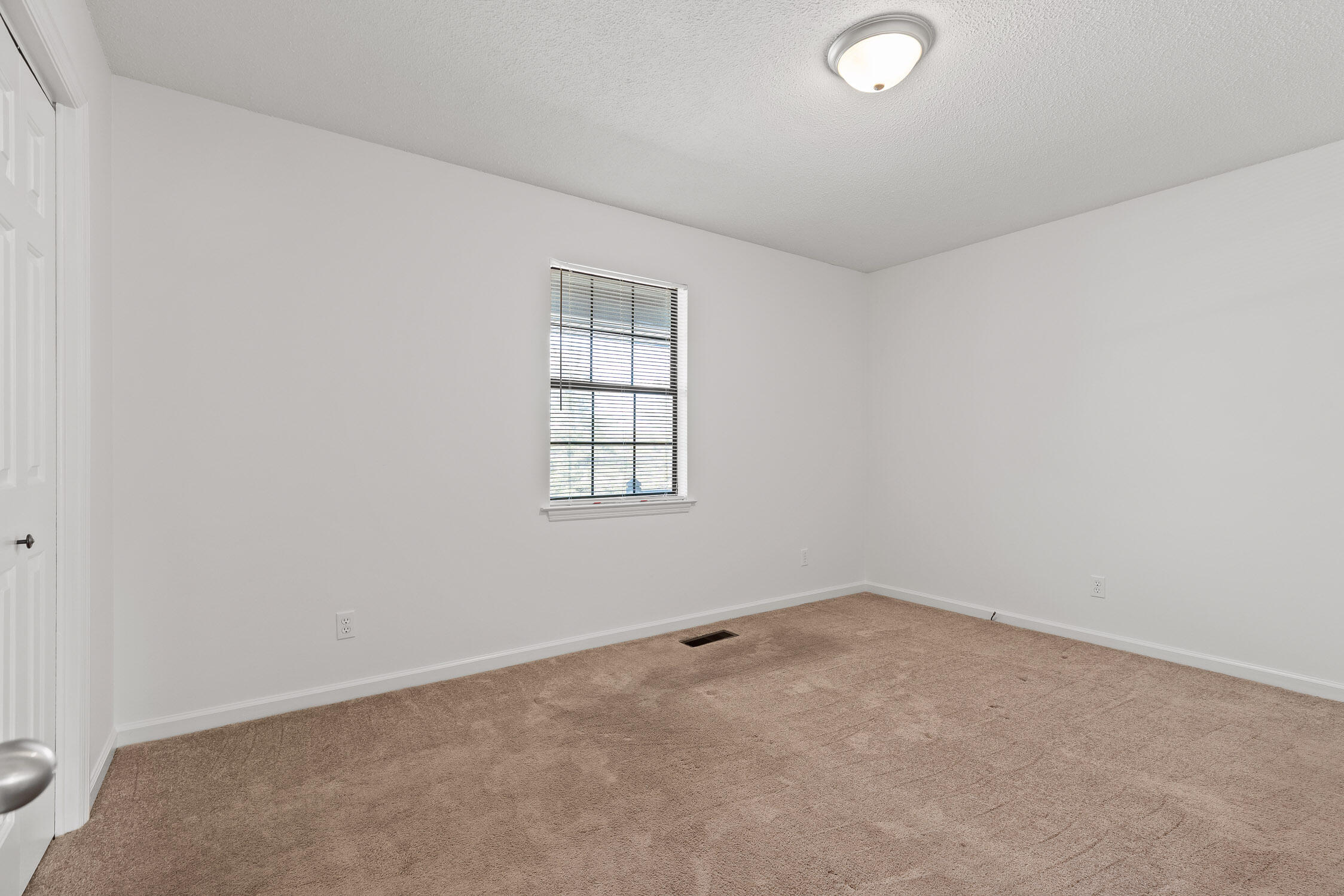 2612 Hickory Valley Road, Unit A Chattanooga, TN 37421 - Photo 15 of 20 20-Hickory Valley-20