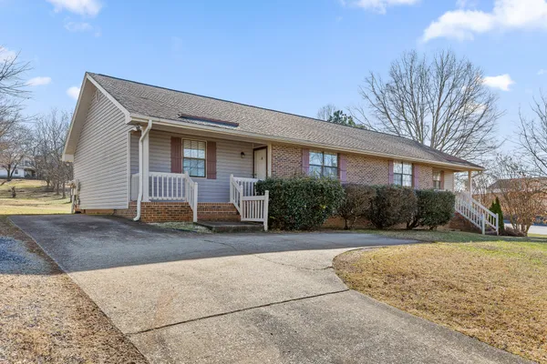 $1,495 | 2612 Hickory Valley Road, Unit A, Chattanooga, TN 37421
