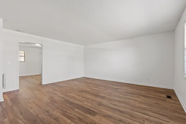 $1,495 | 2612 Hickory Valley Road, Unit A, Chattanooga, TN 37421