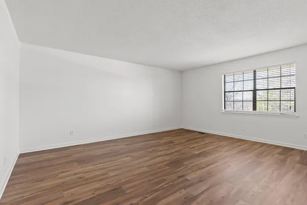 $1,495 | 2612 Hickory Valley Road, Unit A, Chattanooga, TN 37421