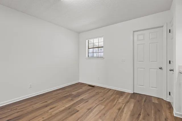 $1,595 | 2612 Hickory Valley Road, Unit A, Chattanooga, TN 37421