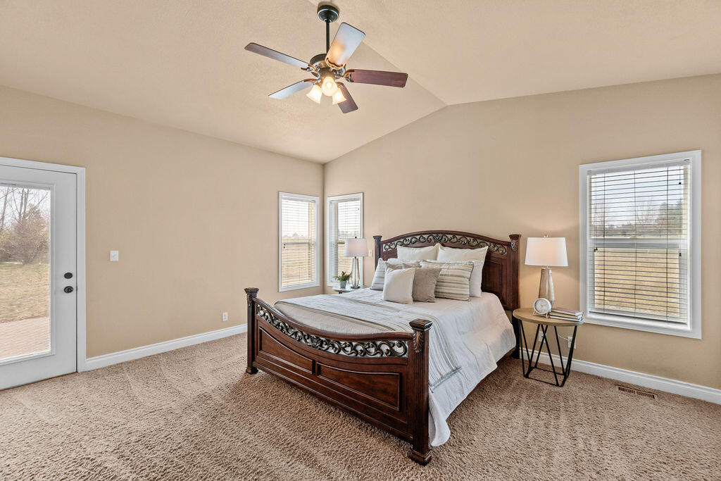 67350 Gist Road Bend, OR 97703 - Photo 11 of 61 RileyVisualsa-19