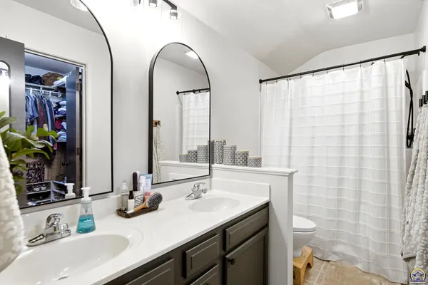 $319,000 | 4037 Northwest Fielding Terrace, Topeka, KS 66618