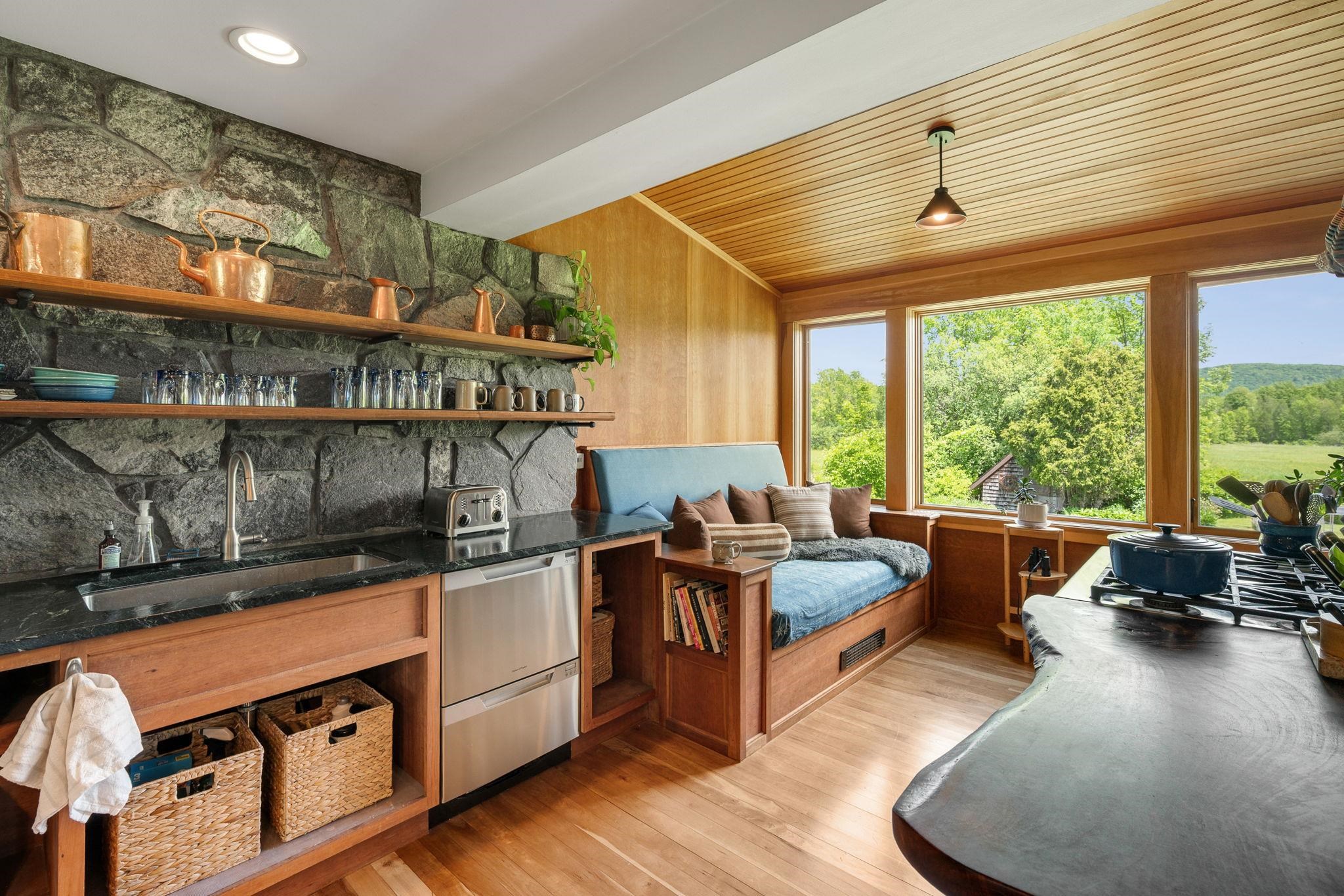 3421 Lake Road Charlotte, VT 05445 - Photo 19 of 58