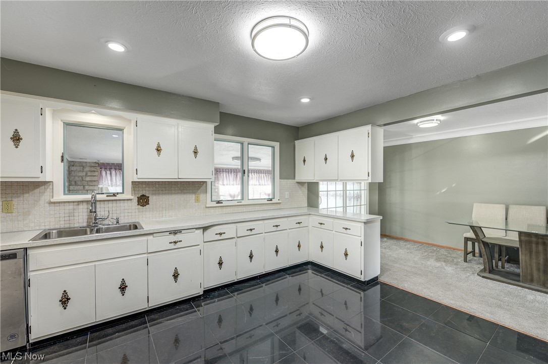 9897 Biddulph Road Cleveland, OH 44144 - Photo 17 of 47 Gallery Image 17