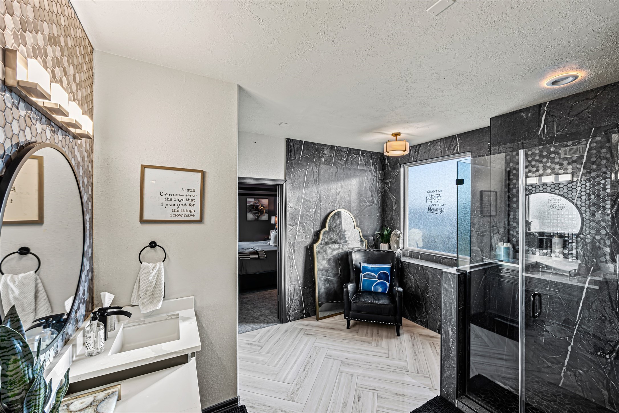 12345 White Oak Point Conroe, TX 77304 - Photo 26 of 50 a view of a living room and bathroom