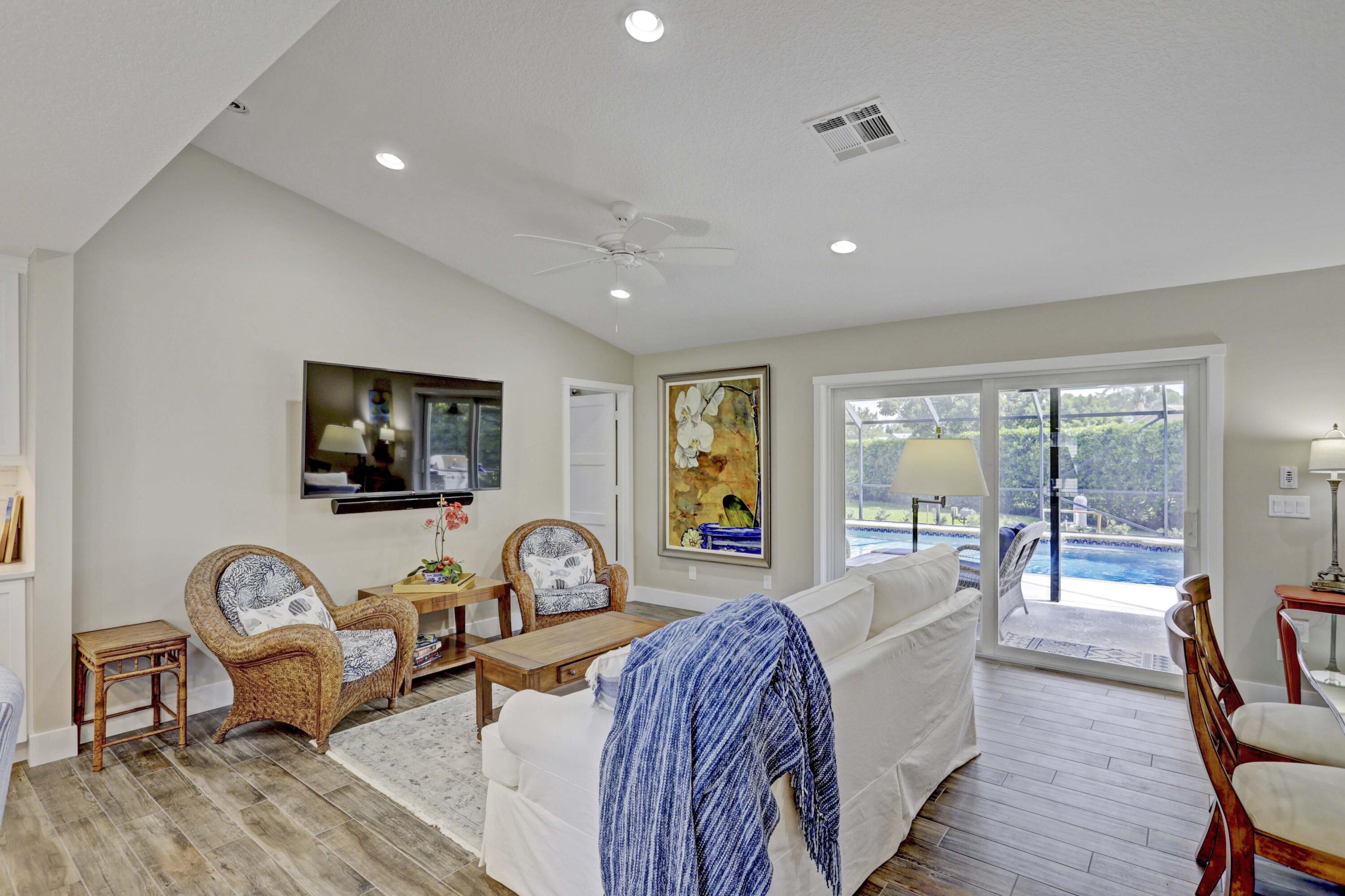 121 Wandering Trail Jupiter, FL 33458 - Photo 11 of 52 Living Room