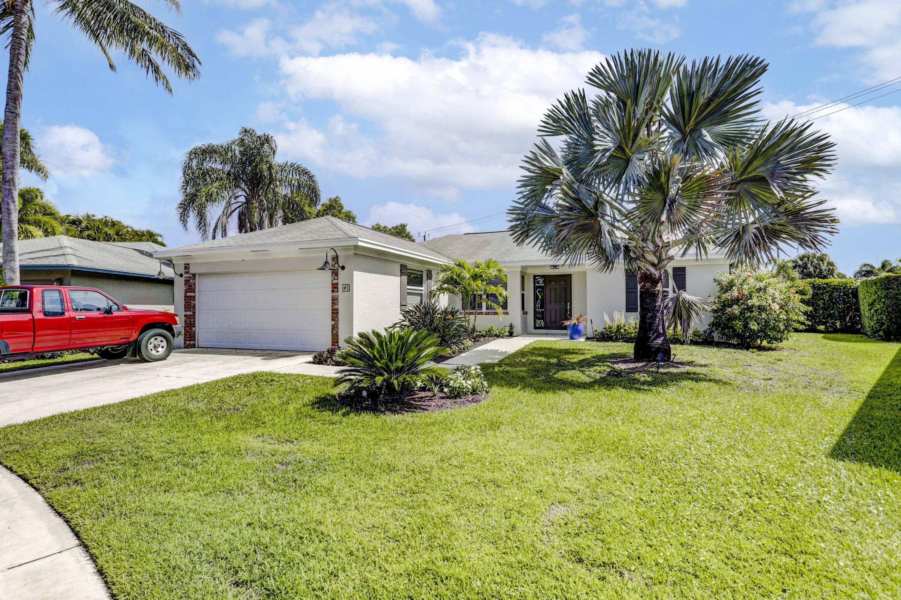121 Wandering Trail Jupiter, FL 33458 - Photo 2 of 52 Front