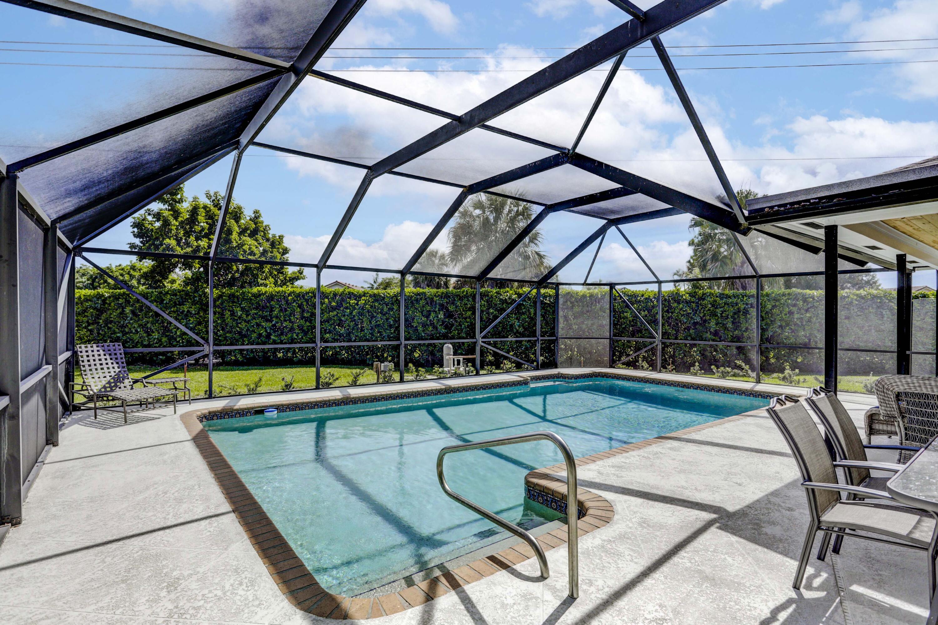 121 Wandering Trail Jupiter, FL 33458 - Photo 41 of 52 Pool