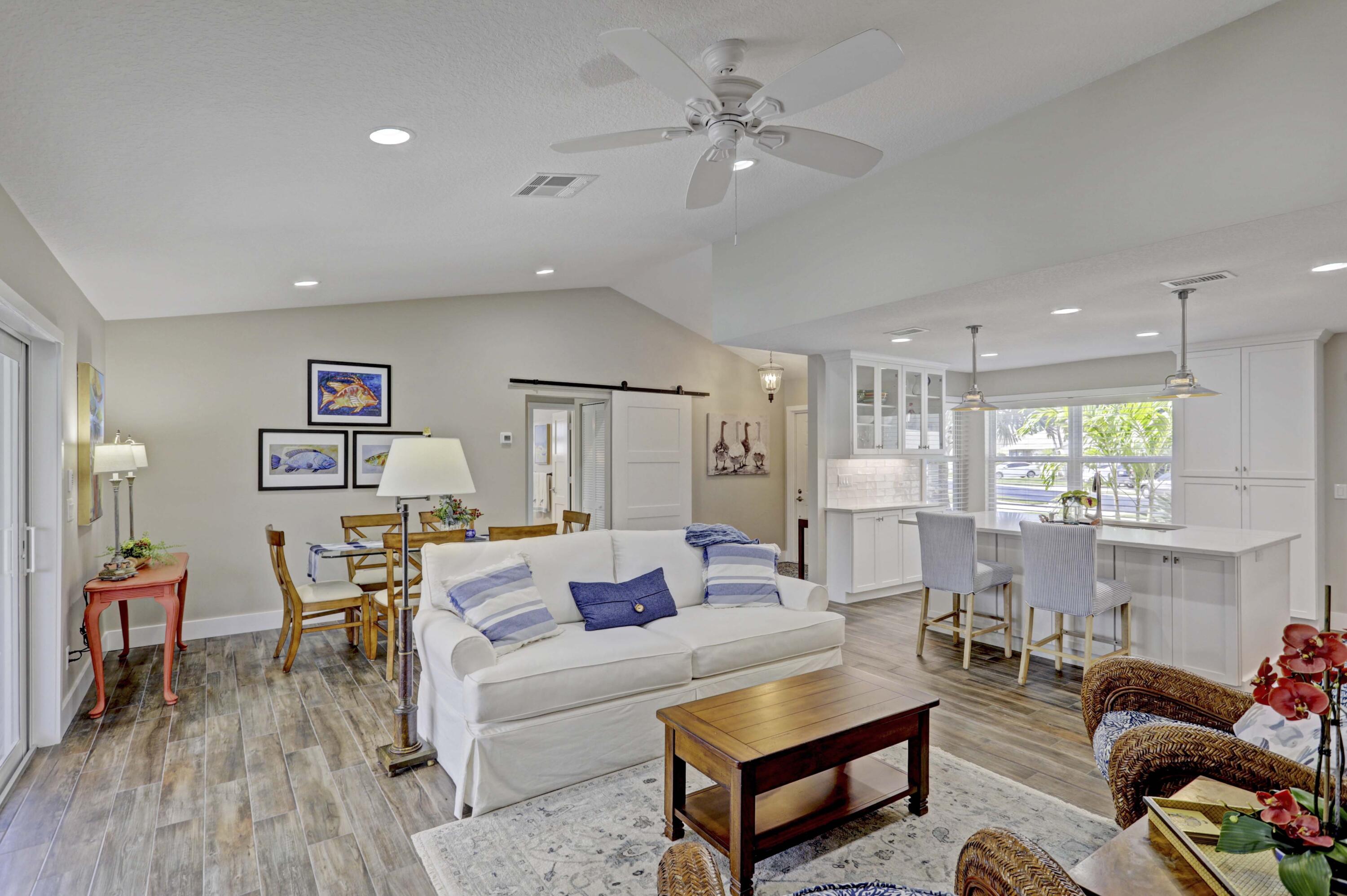 121 Wandering Trail Jupiter, FL 33458 - Photo 10 of 52 Living Room