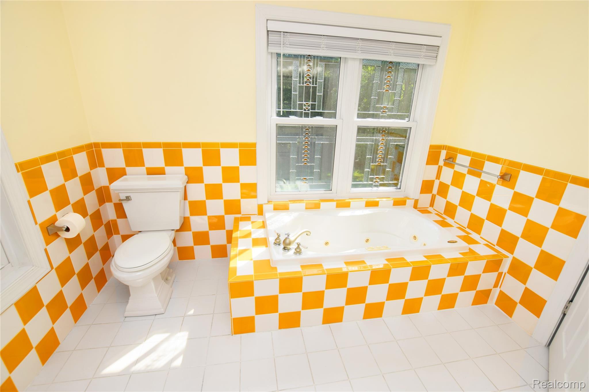 2182 Wiggins Road Fenton, MI 48430 - Photo 15 of 30 Primary Bathroom Cont