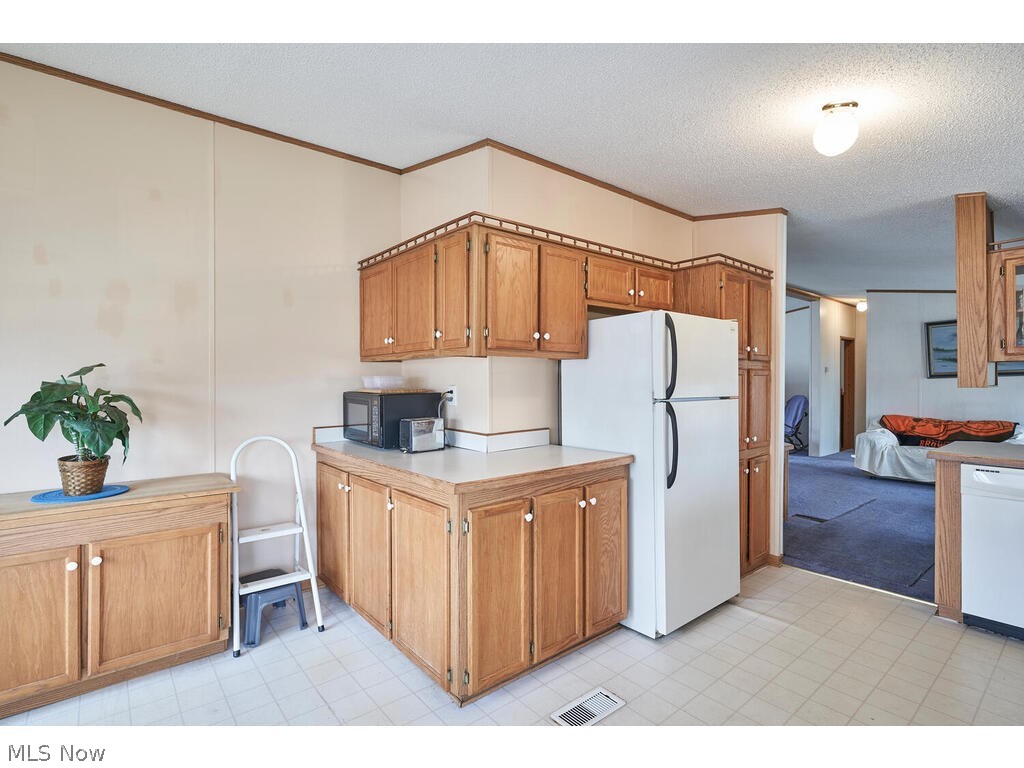 2827 McMackin Road Madison, OH 44057 - Photo 15 of 29 Gallery Image 15