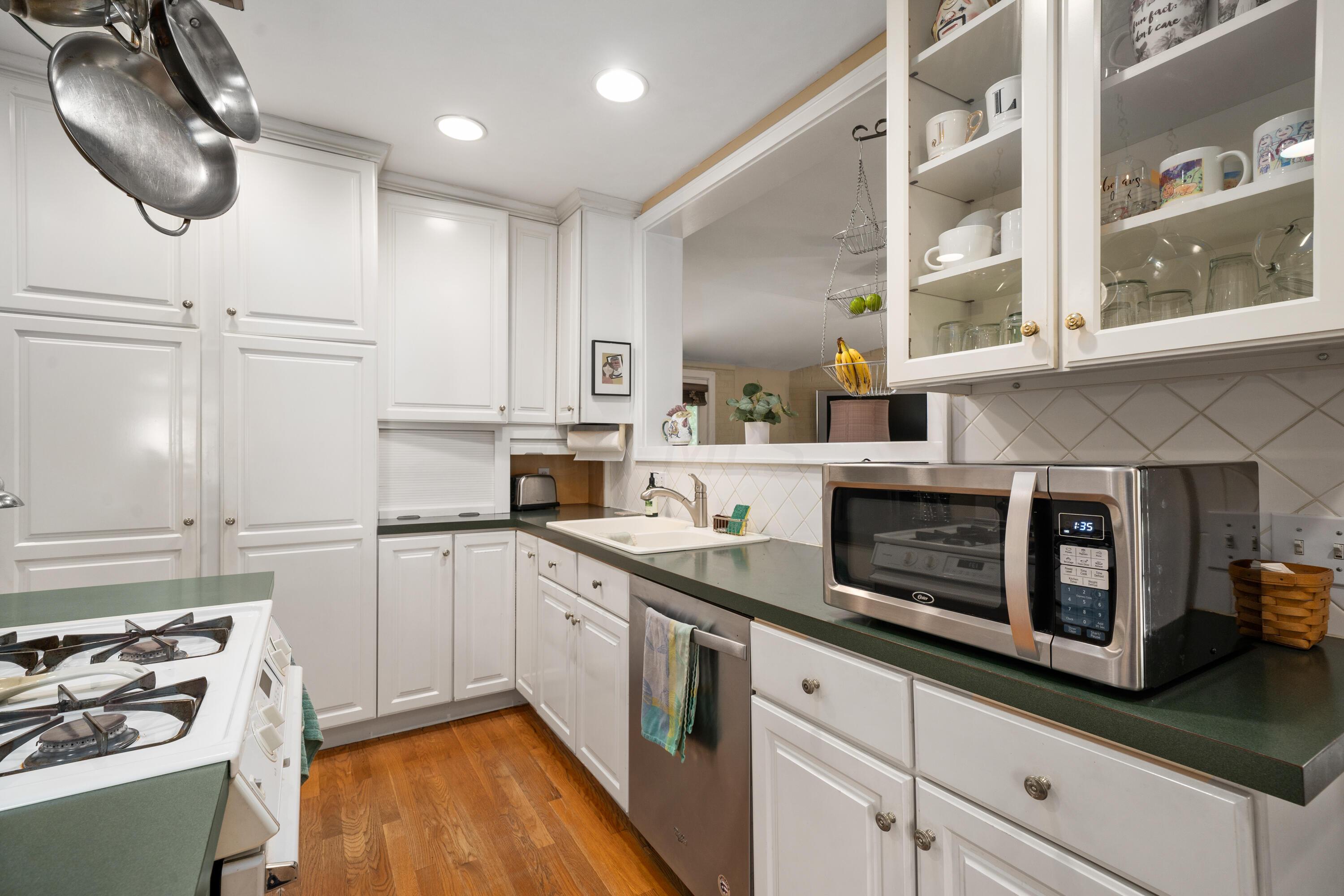 89 North Cassingham Road Bexley, OH 43209 - Photo 22 of 68 DSC01449